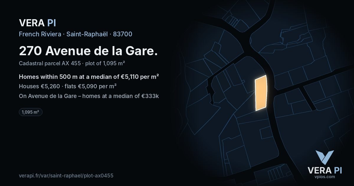 270 Avenue de la Gare, Saint-Raphaël at night – the plot lit, the parcels around coloured by the prices near them