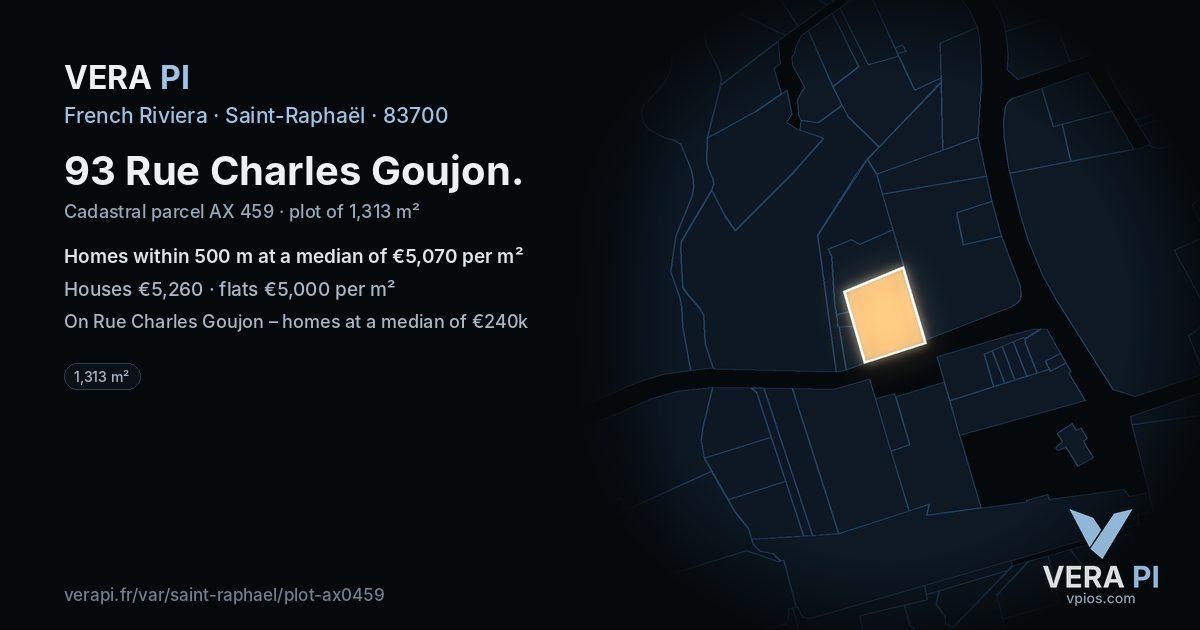 93 Rue Charles Goujon, Saint-Raphaël at night – the plot lit, the parcels around coloured by the prices near them