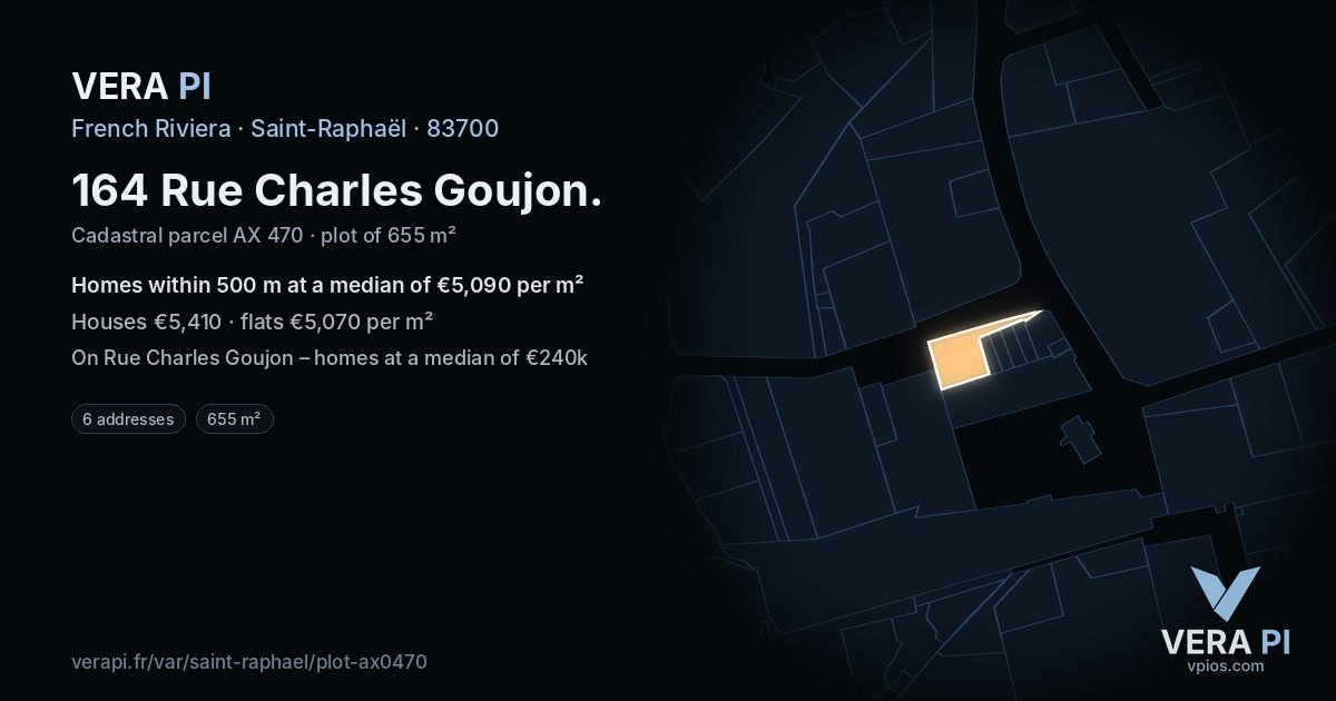 164 Rue Charles Goujon, Saint-Raphaël at night – the plot lit, the parcels around coloured by the prices near them