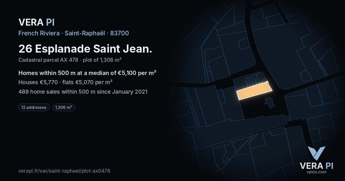 26 Esplanade Saint Jean, Saint-Raphaël at night – the plot lit, the parcels around coloured by the prices near them