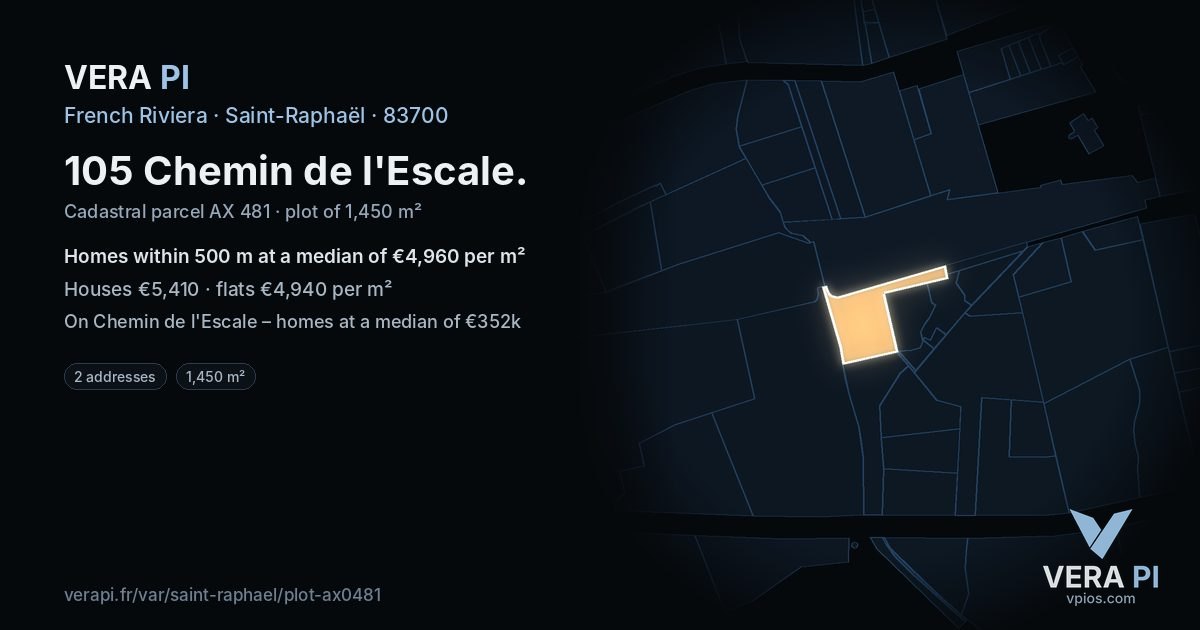 105 Chemin de l'Escale, Saint-Raphaël at night – the plot lit, the parcels around coloured by the prices near them