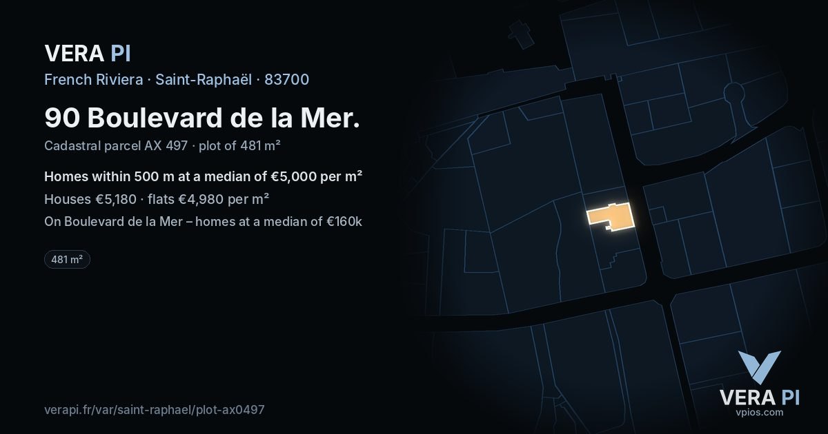90 Boulevard de la Mer, Saint-Raphaël at night – the plot lit, the parcels around coloured by the prices near them