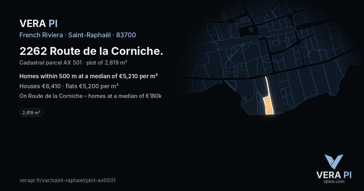 2262 Route de la Corniche, Saint-Raphaël at night – the plot lit, the parcels around coloured by the prices near them
