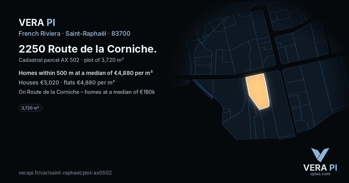 2250 Route de la Corniche, Saint-Raphaël at night – the plot lit, the parcels around coloured by the prices near them