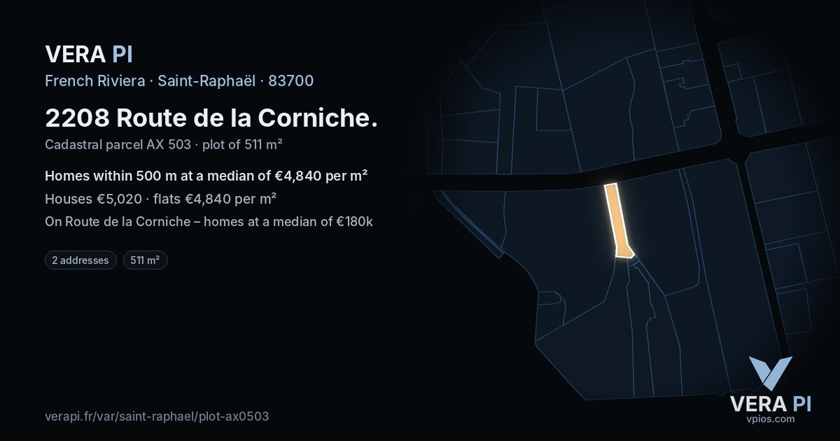 2208 Route de la Corniche, Saint-Raphaël at night – the plot lit, the parcels around coloured by the prices near them