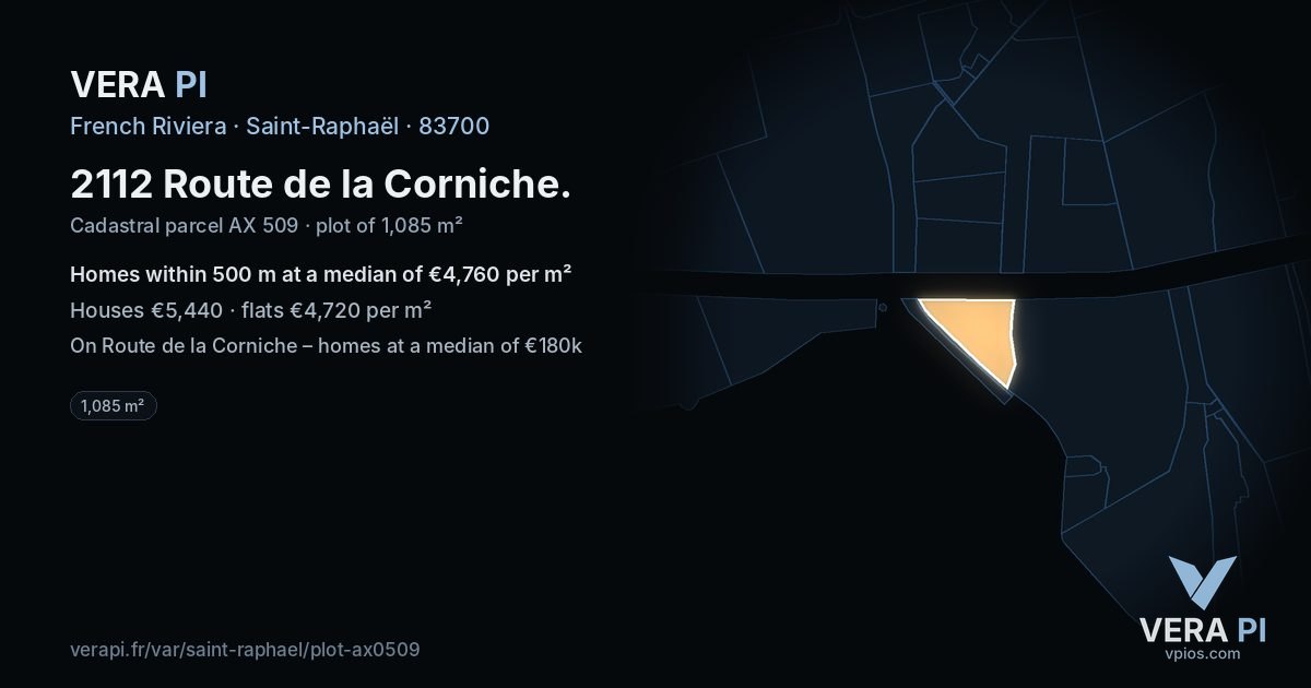 2112 Route de la Corniche, Saint-Raphaël at night – the plot lit, the parcels around coloured by the prices near them