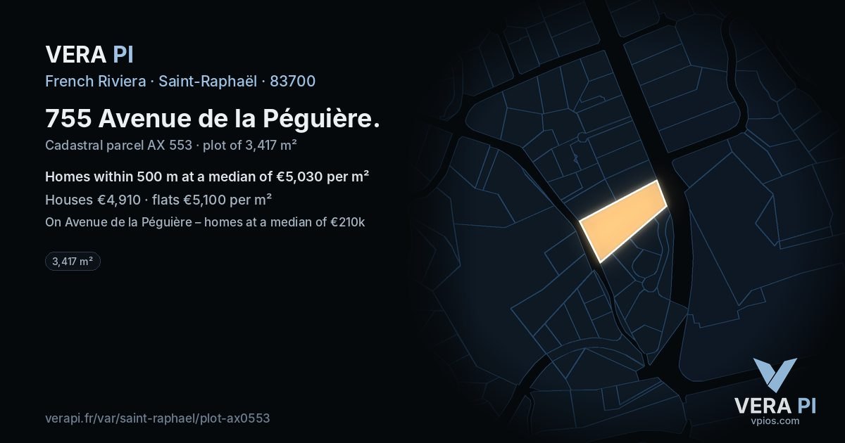 755 Avenue de la Péguière, Saint-Raphaël at night – the plot lit, the parcels around coloured by the prices near them