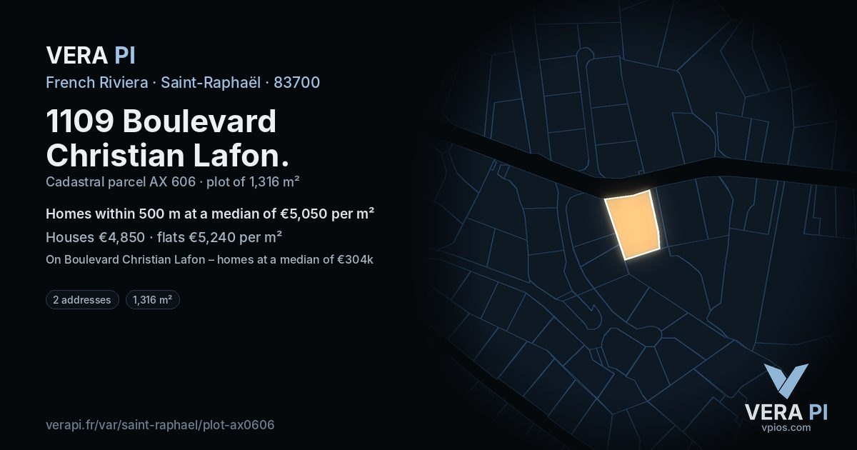 1109 Boulevard Christian Lafon, Saint-Raphaël at night – the plot lit, the parcels around coloured by the prices near them