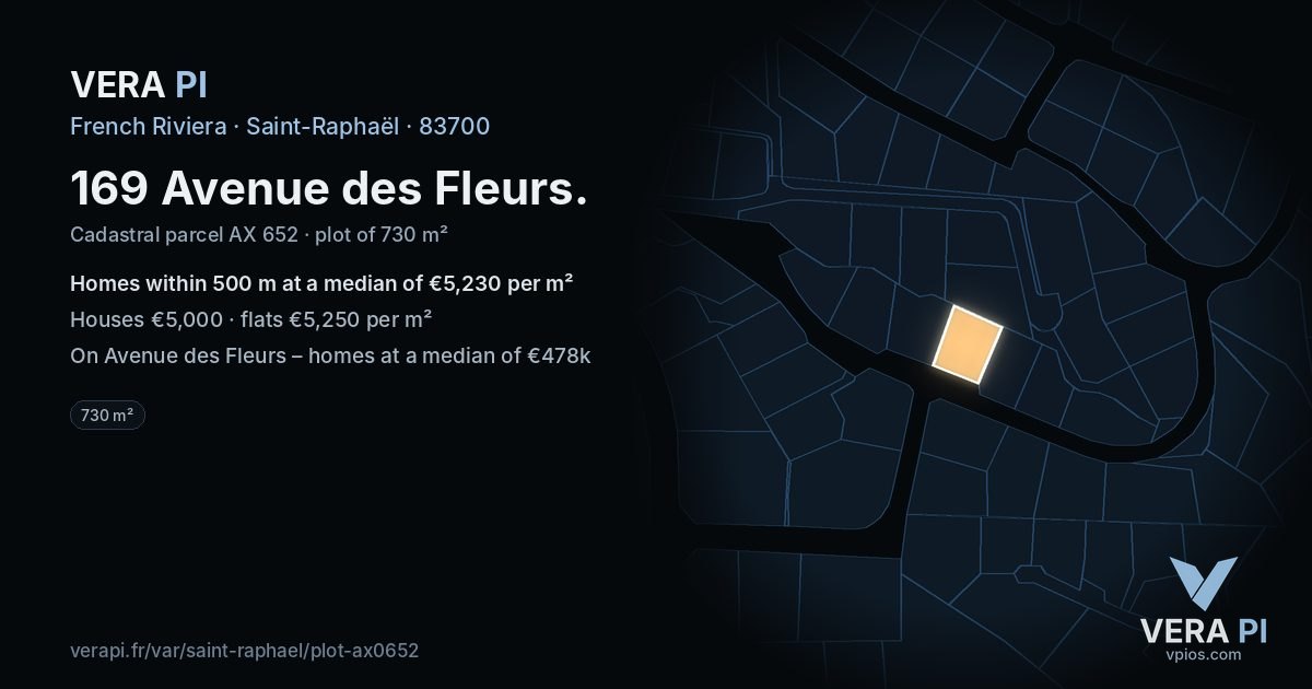 169 Avenue des Fleurs, Saint-Raphaël at night – the plot lit, the parcels around coloured by the prices near them
