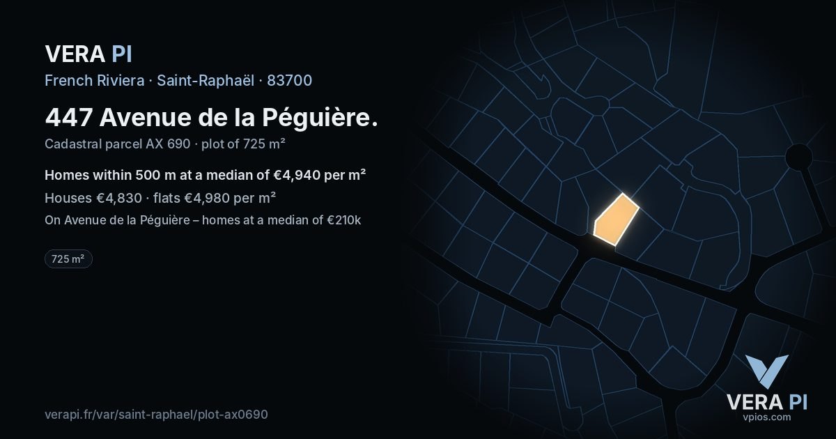 447 Avenue de la Péguière, Saint-Raphaël at night – the plot lit, the parcels around coloured by the prices near them