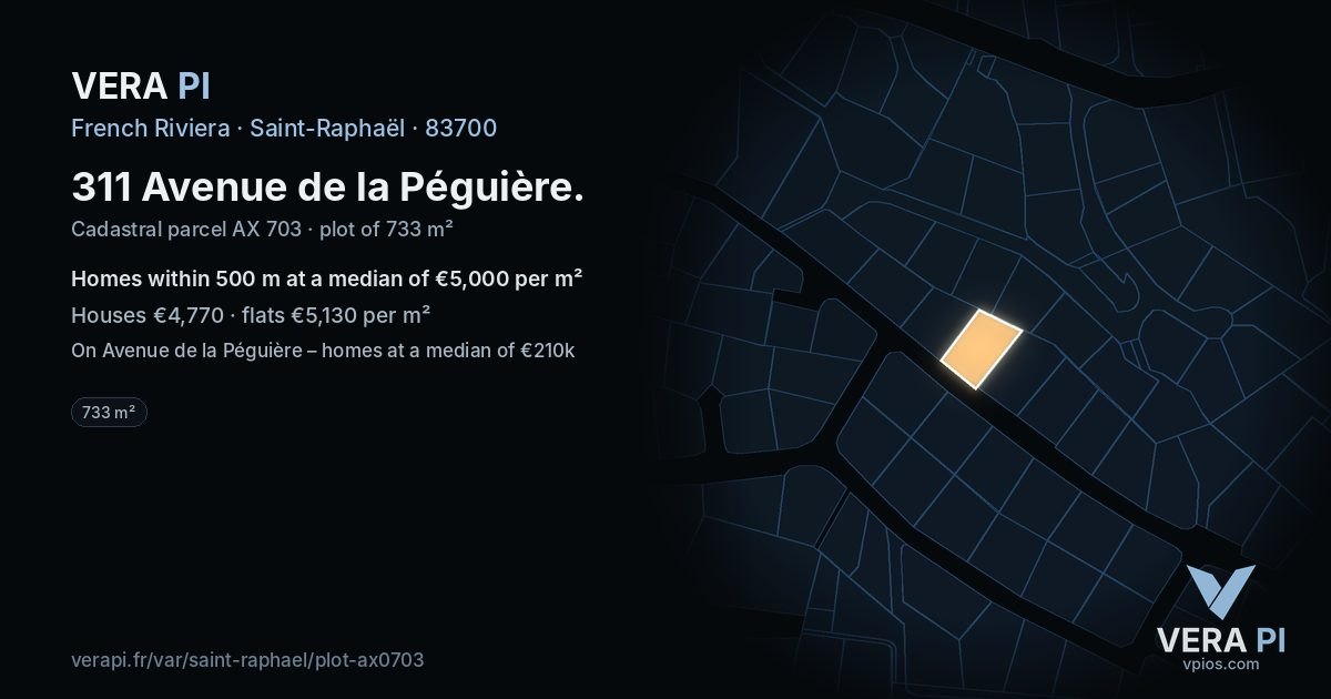 311 Avenue de la Péguière, Saint-Raphaël at night – the plot lit, the parcels around coloured by the prices near them