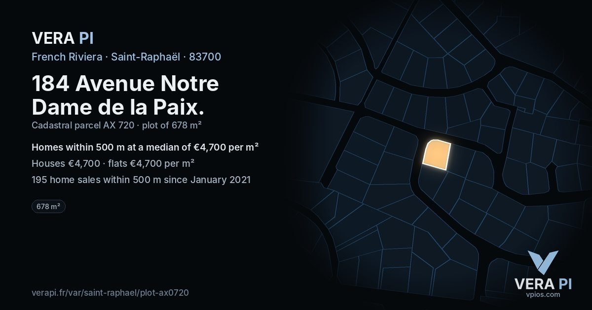 184 Avenue Notre Dame de la Paix, Saint-Raphaël at night – the plot lit, the parcels around coloured by the prices near them