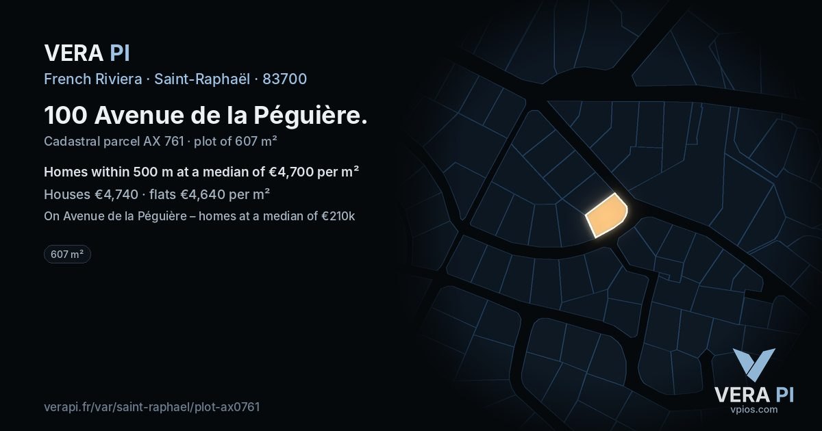 100 Avenue de la Péguière, Saint-Raphaël at night – the plot lit, the parcels around coloured by the prices near them