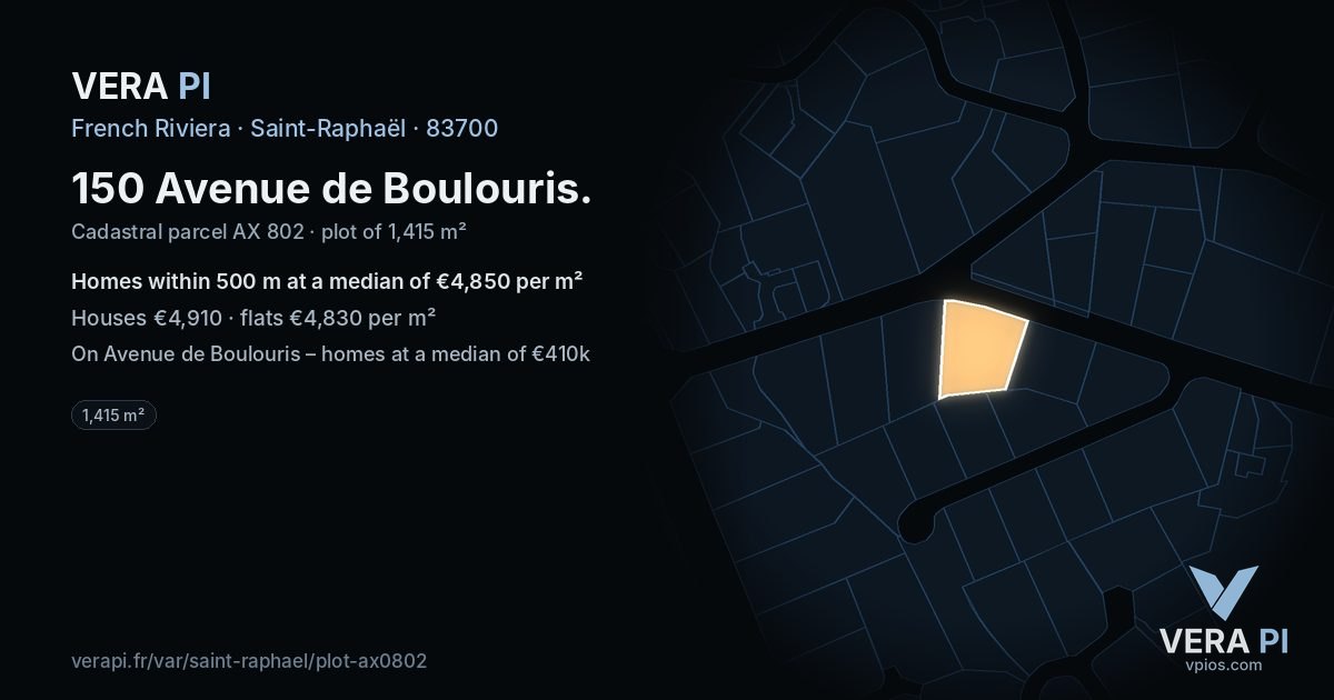 150 Avenue de Boulouris, Saint-Raphaël at night – the plot lit, the parcels around coloured by the prices near them