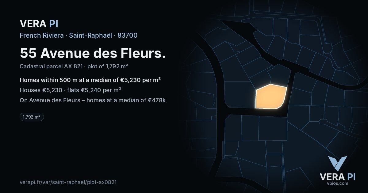55 Avenue des Fleurs, Saint-Raphaël at night – the plot lit, the parcels around coloured by the prices near them