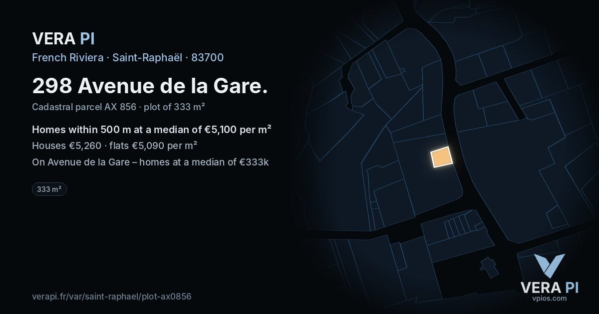 298 Avenue de la Gare, Saint-Raphaël at night – the plot lit, the parcels around coloured by the prices near them