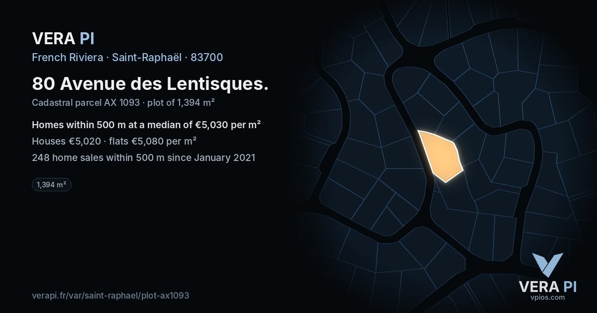 80 Avenue des Lentisques, Saint-Raphaël at night – the plot lit, the parcels around coloured by the prices near them
