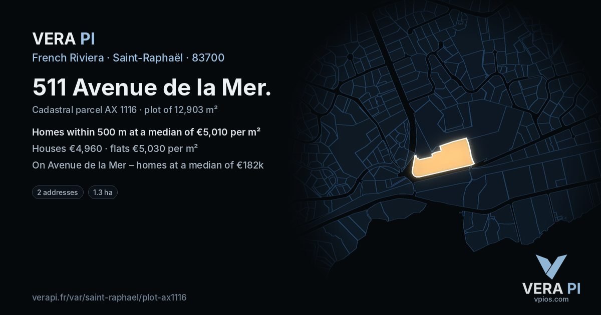 511 Avenue de la Mer, Saint-Raphaël at night – the plot lit, the parcels around coloured by the prices near them