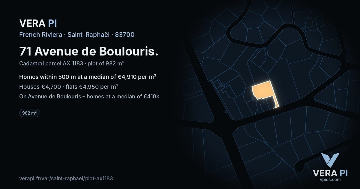 71 Avenue de Boulouris, Saint-Raphaël at night – the plot lit, the parcels around coloured by the prices near them