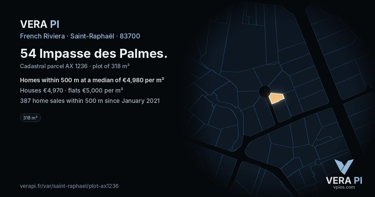 54 Impasse des Palmes, Saint-Raphaël at night – the plot lit, the parcels around coloured by the prices near them