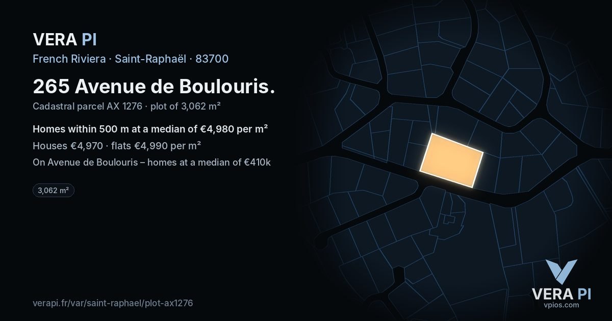 265 Avenue de Boulouris, Saint-Raphaël at night – the plot lit, the parcels around coloured by the prices near them
