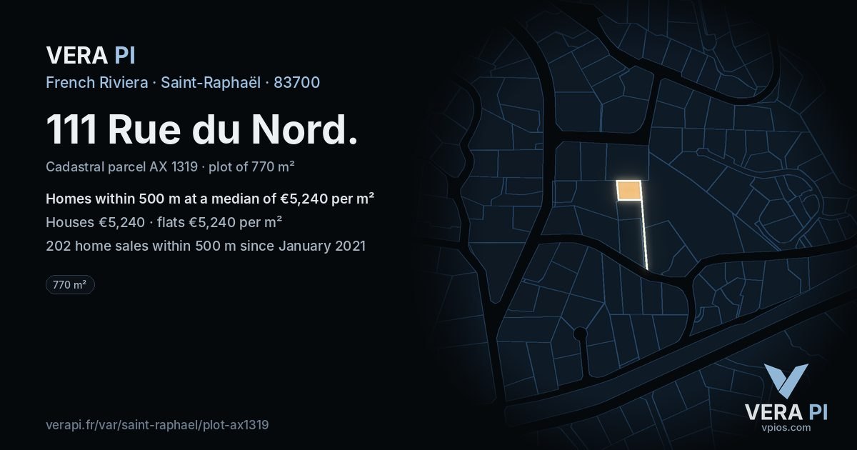 111 Rue du Nord, Saint-Raphaël at night – the plot lit, the parcels around coloured by the prices near them