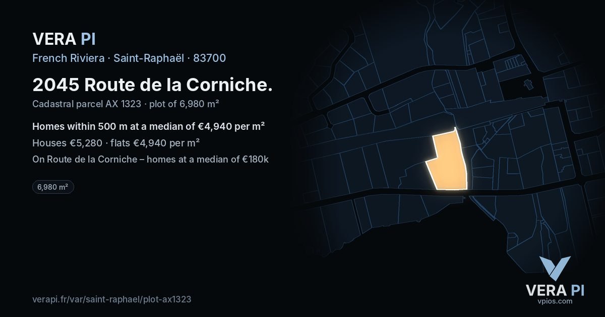 2045 Route de la Corniche, Saint-Raphaël at night – the plot lit, the parcels around coloured by the prices near them