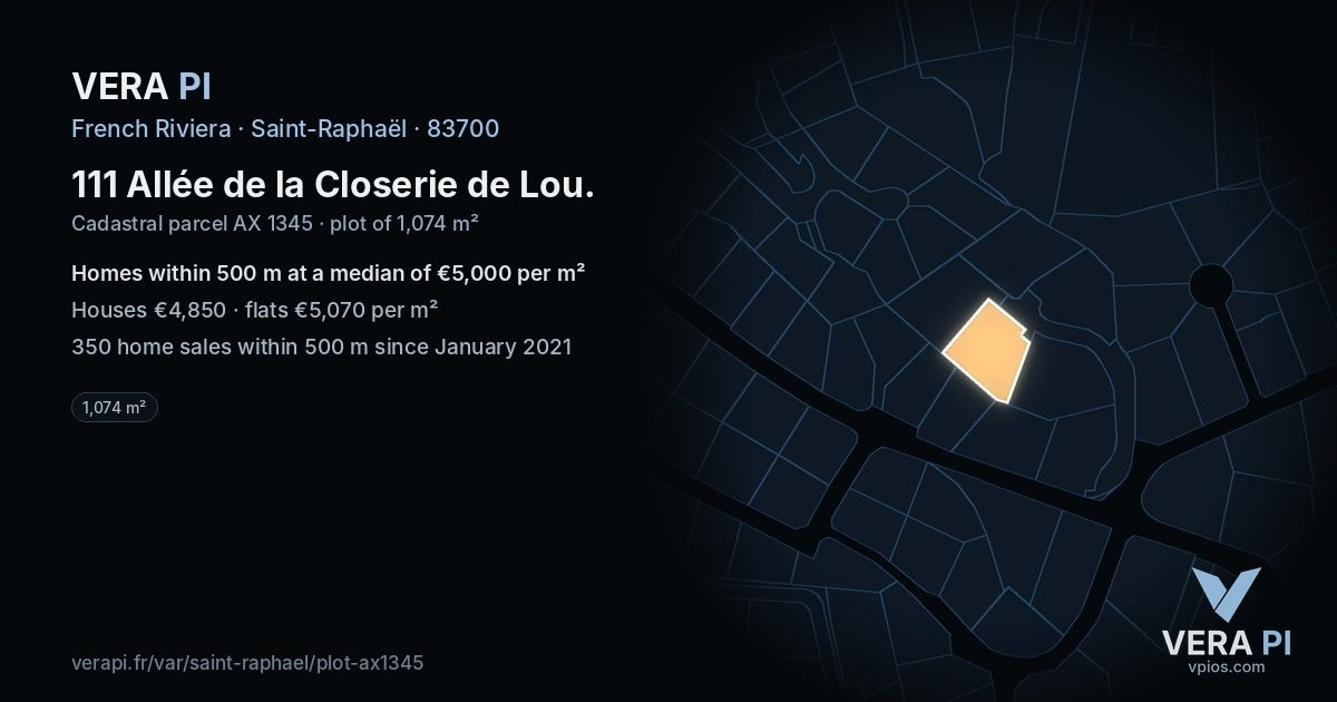 111 Allée de la Closerie de Lou, Saint-Raphaël at night – the plot lit, the parcels around coloured by the prices near them