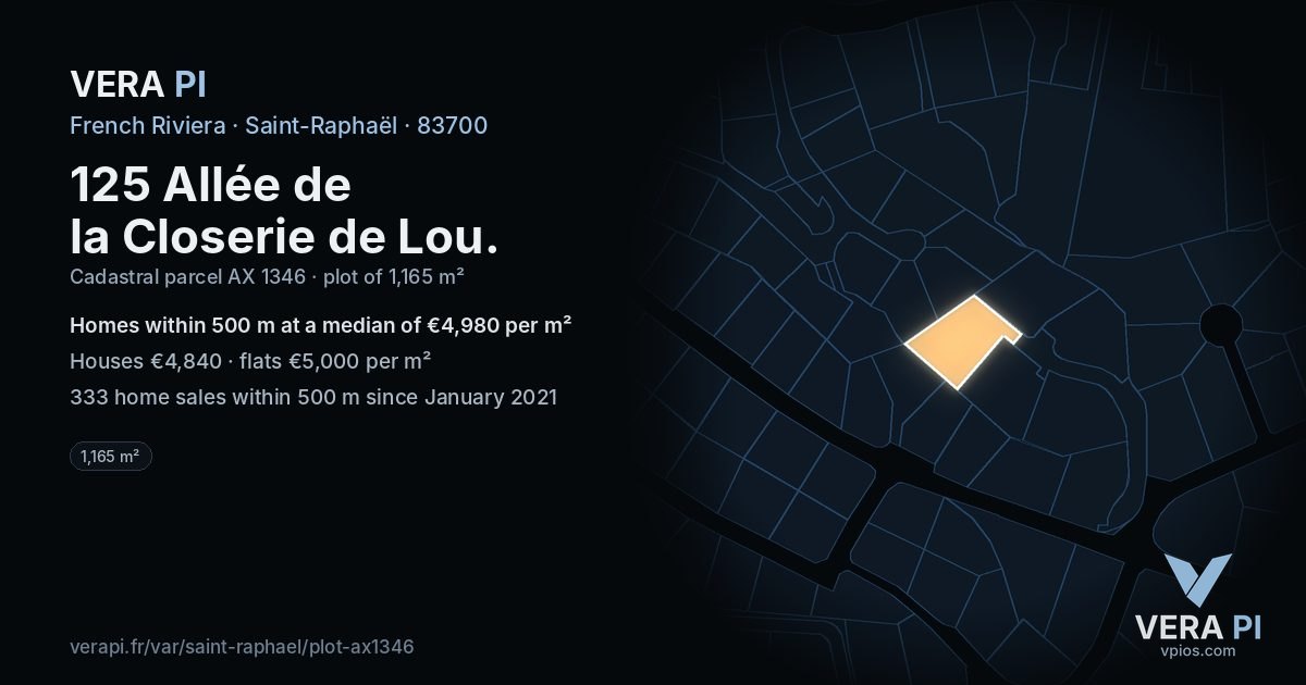 125 Allée de la Closerie de Lou, Saint-Raphaël at night – the plot lit, the parcels around coloured by the prices near them