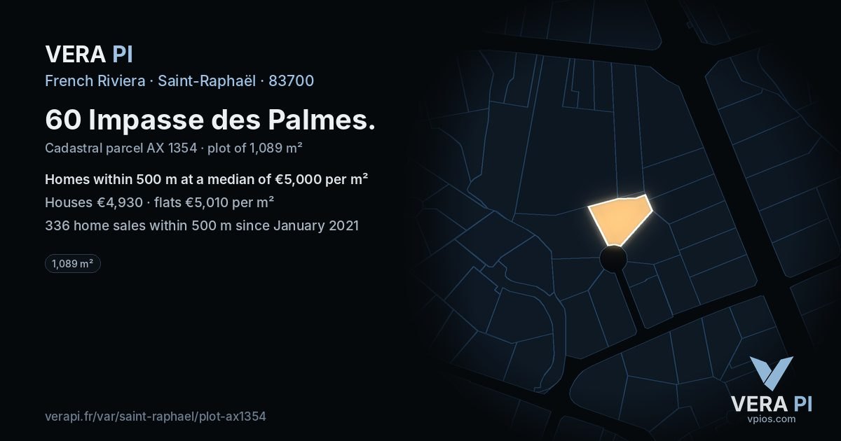 60 Impasse des Palmes, Saint-Raphaël at night – the plot lit, the parcels around coloured by the prices near them