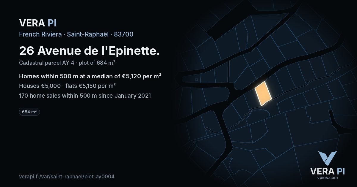 26 Avenue de l'Epinette, Saint-Raphaël at night – the plot lit, the parcels around coloured by the prices near them
