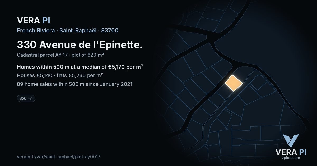 330 Avenue de l'Epinette, Saint-Raphaël at night – the plot lit, the parcels around coloured by the prices near them