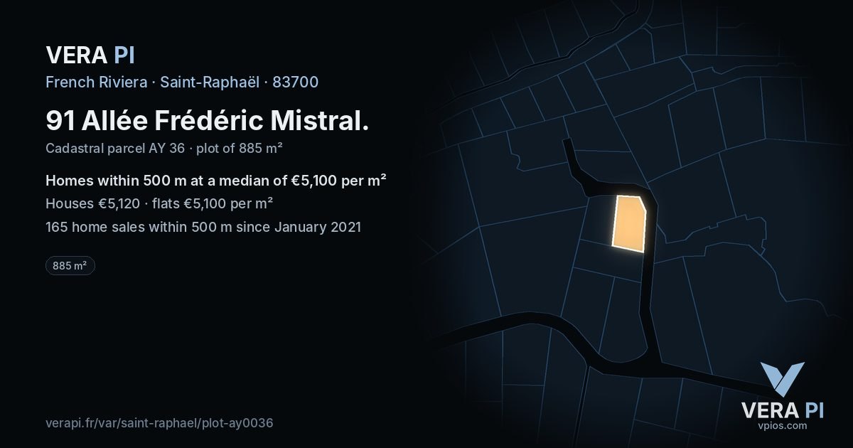 91 Allée Frédéric Mistral, Saint-Raphaël at night – the plot lit, the parcels around coloured by the prices near them