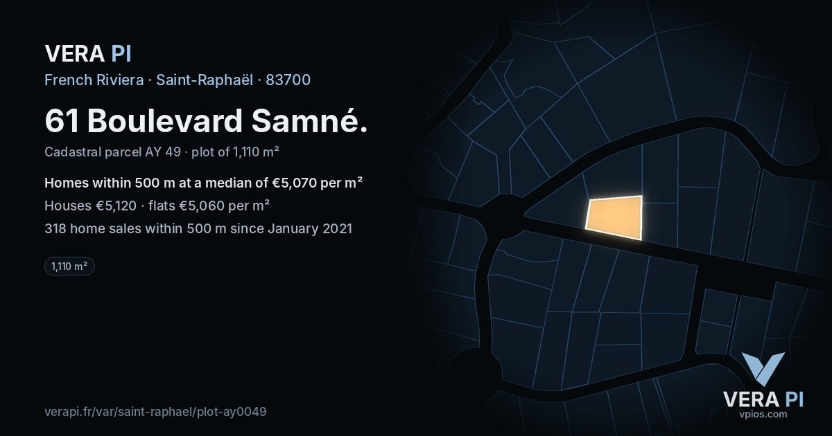 61 Boulevard Samné, Saint-Raphaël at night – the plot lit, the parcels around coloured by the prices near them