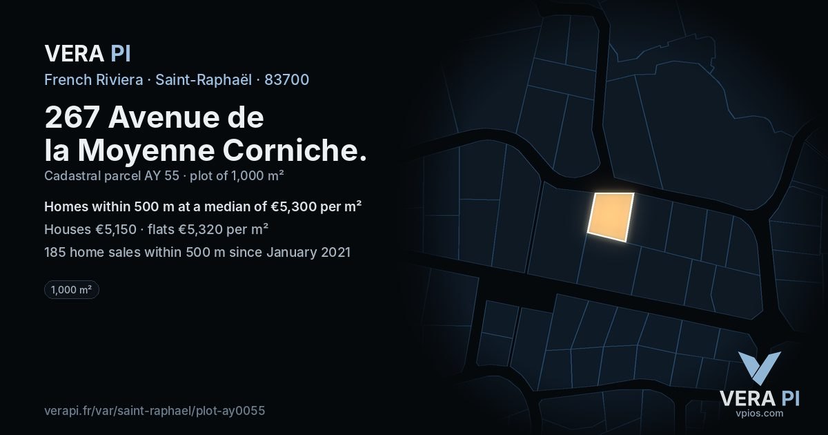 267 Avenue de la Moyenne Corniche, Saint-Raphaël at night – the plot lit, the parcels around coloured by the prices near them