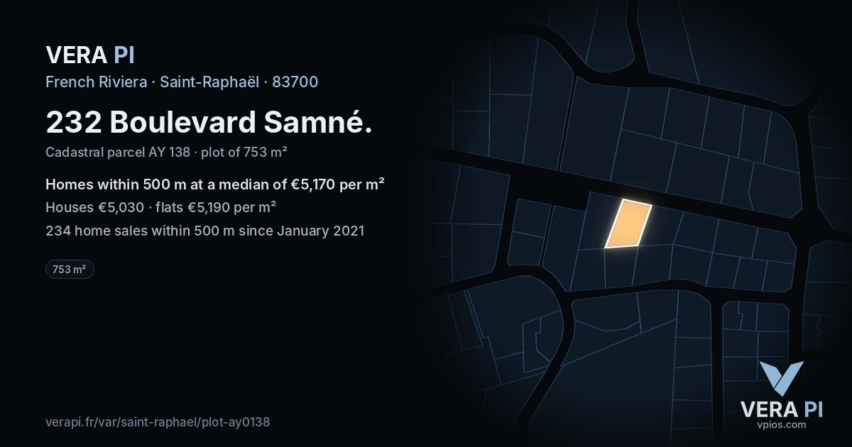 232 Boulevard Samné, Saint-Raphaël at night – the plot lit, the parcels around coloured by the prices near them