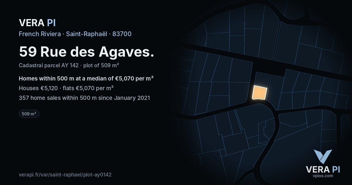 59 Rue des Agaves, Saint-Raphaël at night – the plot lit, the parcels around coloured by the prices near them