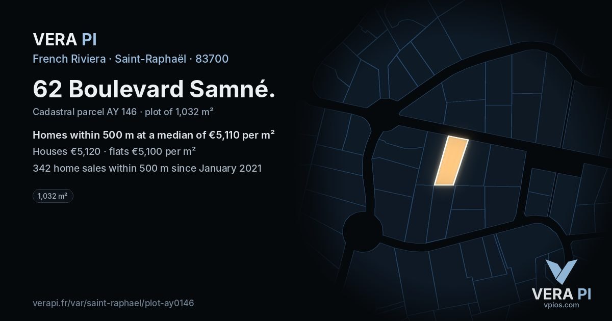 62 Boulevard Samné, Saint-Raphaël at night – the plot lit, the parcels around coloured by the prices near them