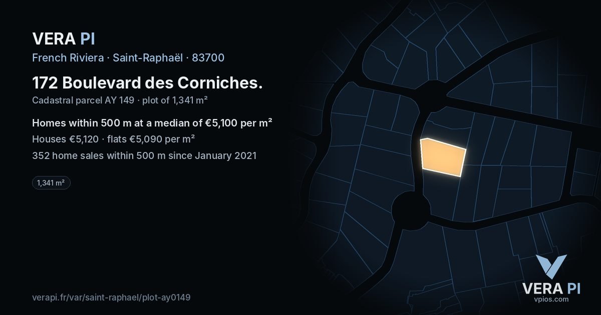172 Boulevard des Corniches, Saint-Raphaël at night – the plot lit, the parcels around coloured by the prices near them