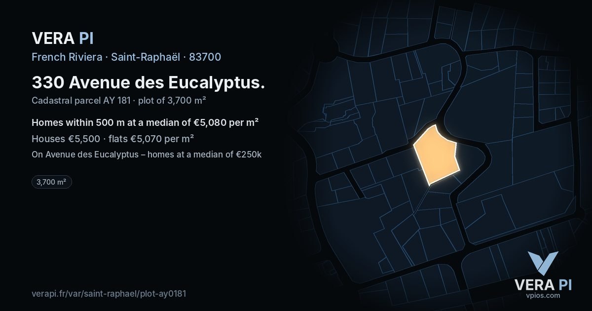 330 Avenue des Eucalyptus, Saint-Raphaël at night – the plot lit, the parcels around coloured by the prices near them