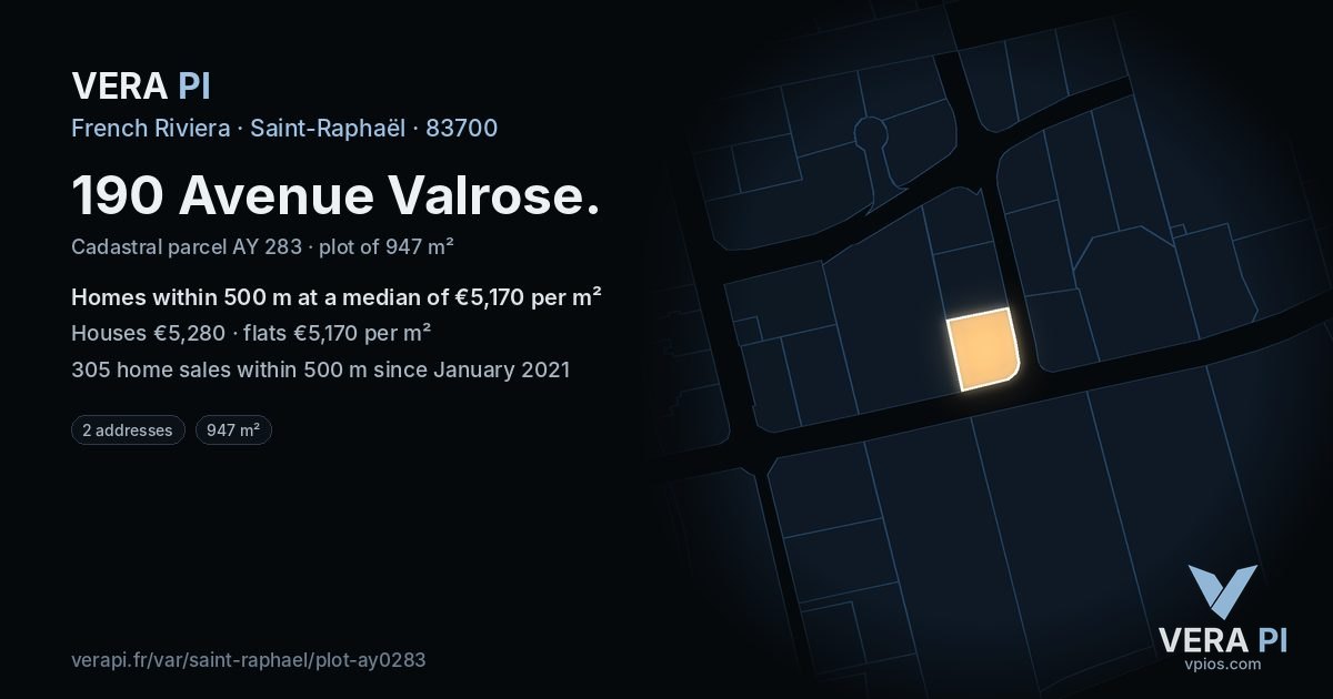 190 Avenue Valrose, Saint-Raphaël at night – the plot lit, the parcels around coloured by the prices near them