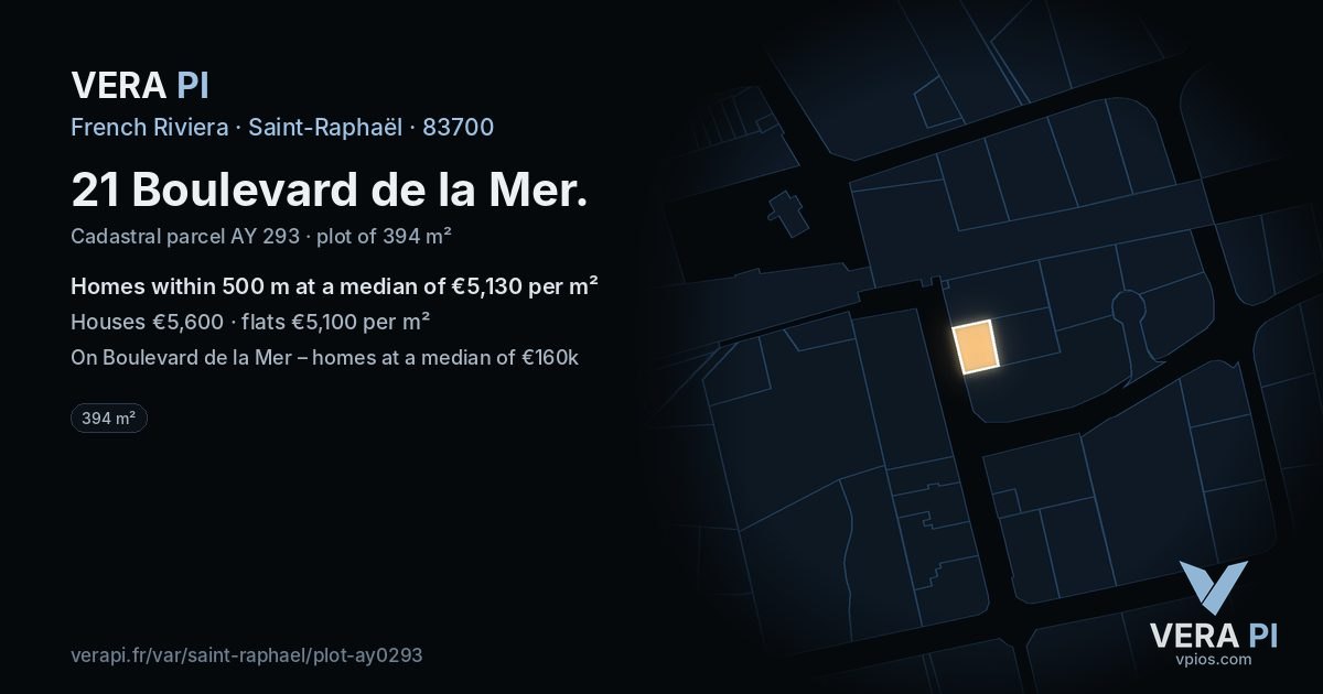 21 Boulevard de la Mer, Saint-Raphaël at night – the plot lit, the parcels around coloured by the prices near them
