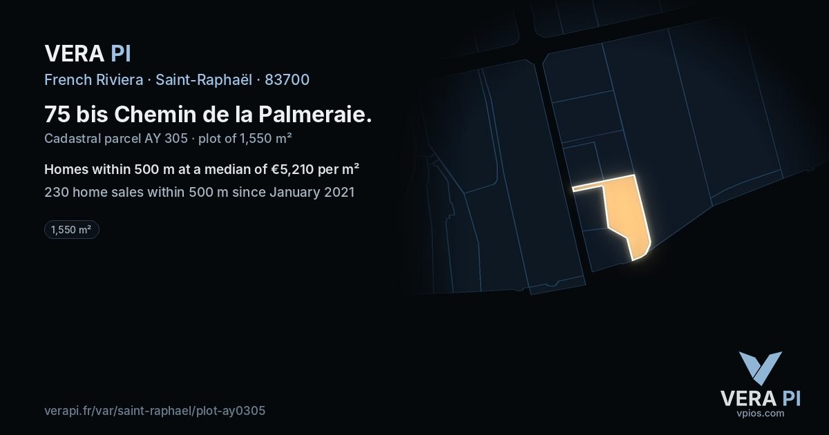 75 bis Chemin de la Palmeraie, Saint-Raphaël at night – the plot lit, the parcels around coloured by the prices near them