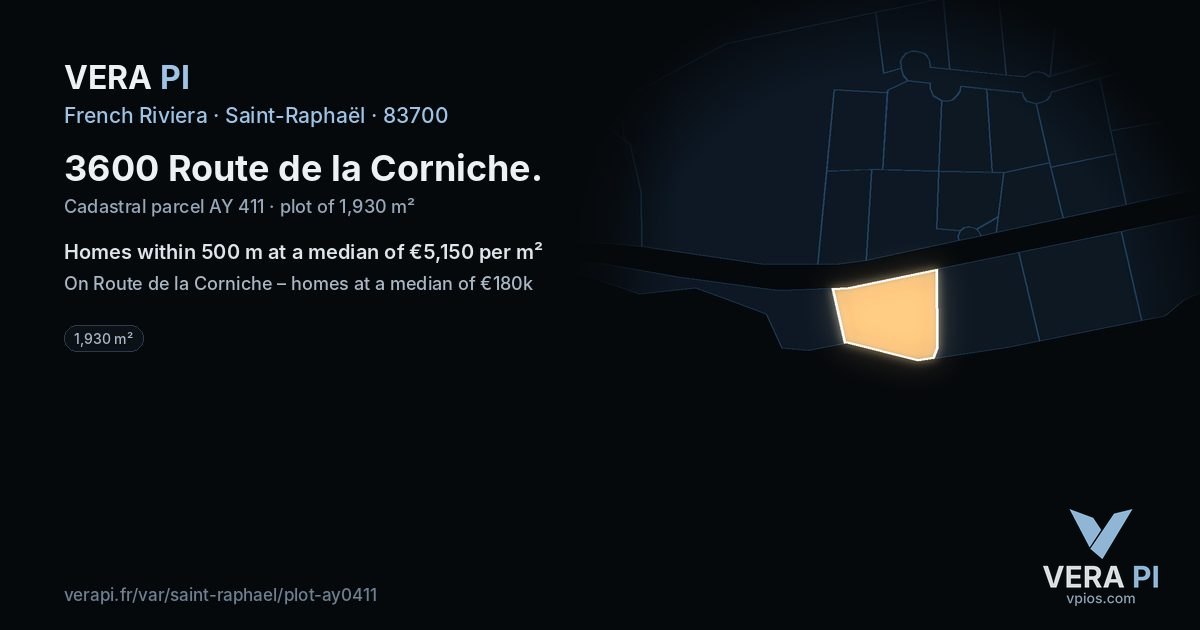 3600 Route de la Corniche, Saint-Raphaël at night – the plot lit, the parcels around coloured by the prices near them