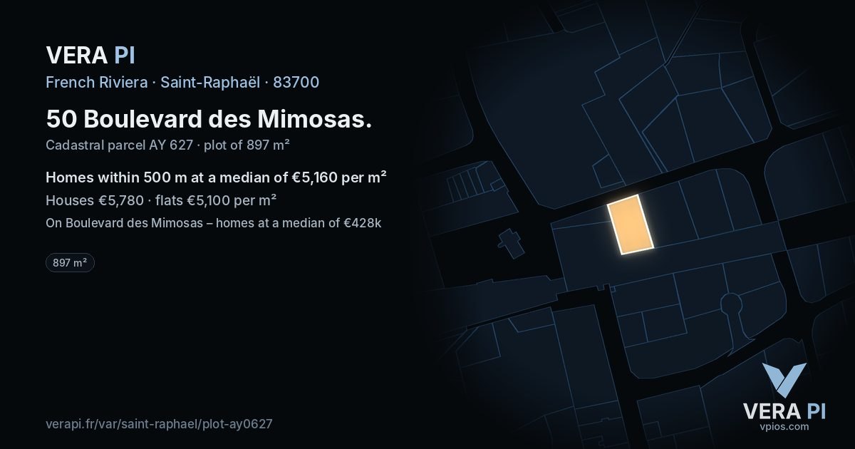 50 Boulevard des Mimosas, Saint-Raphaël at night – the plot lit, the parcels around coloured by the prices near them