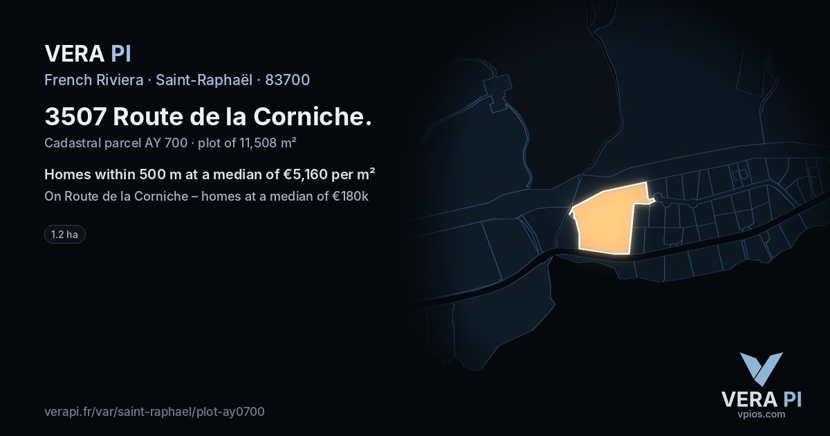 3507 Route de la Corniche, Saint-Raphaël at night – the plot lit, the parcels around coloured by the prices near them