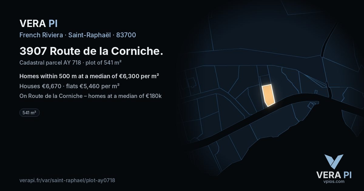 3907 Route de la Corniche, Saint-Raphaël at night – the plot lit, the parcels around coloured by the prices near them