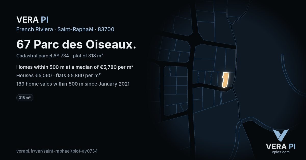 67 Parc des Oiseaux, Saint-Raphaël at night – the plot lit, the parcels around coloured by the prices near them