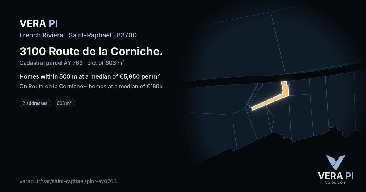 3100 Route de la Corniche, Saint-Raphaël at night – the plot lit, the parcels around coloured by the prices near them