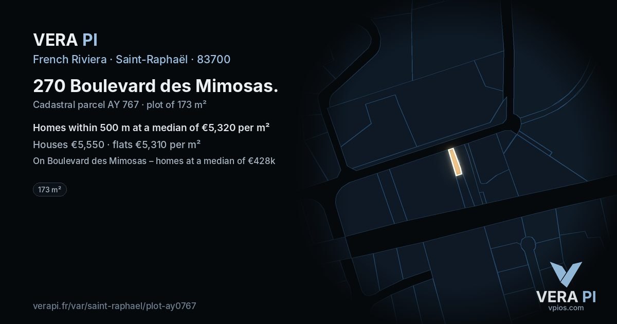 270 Boulevard des Mimosas, Saint-Raphaël at night – the plot lit, the parcels around coloured by the prices near them